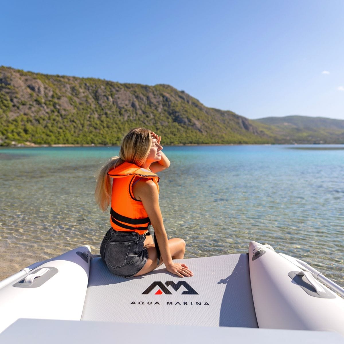 Aqua Marina AIRCAT 9'4" Katamaran, stabil für 4 Personen